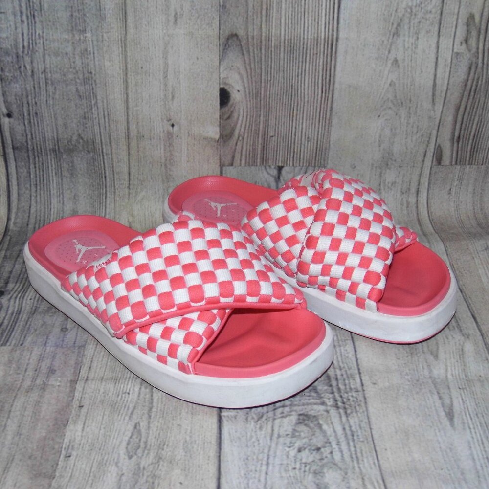 NIKE Jordan Sophia Sea Coral/White/Sail Sandals Womens Size 11